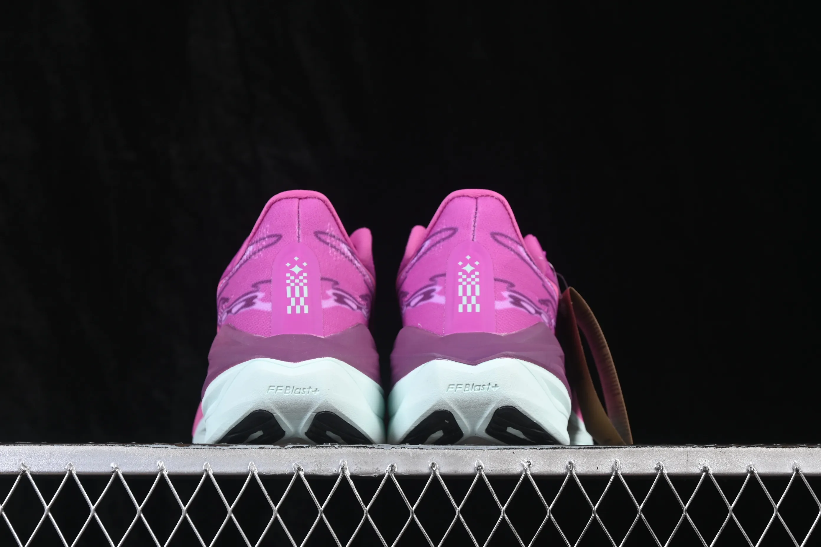 All categories Asics Asics series Asics Superblast 3 Asics Superblast 3 Asics comfortable and breathable sports running shoes 1013A186-209